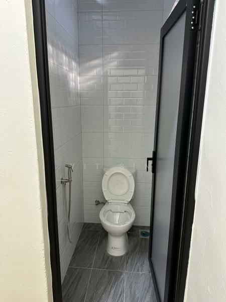 Shop for Rent in Mersing (Johor) - Yit Sin - Bathroom - PropertyGuru.com.my