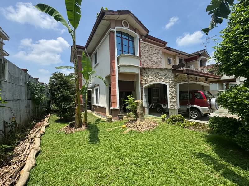Rumah Berkembar untuk Dijual di Bandar Putra Permai (Seri Kembangan) - Angeline Wong - Exterior - PropertyGuru.com.my