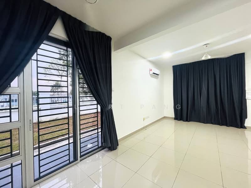 Rumah Teres 2 Tingkat untuk Disewa di Bandar Penawar (Kota Tinggi) - Hubert Pang - Living Room - PropertyGuru.com.my