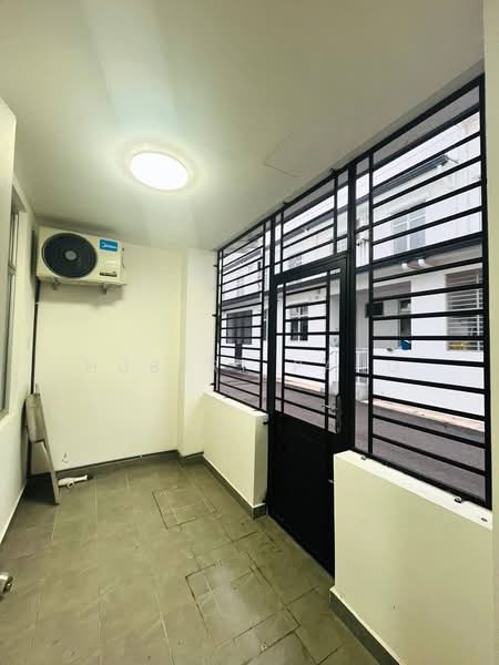 Rumah Teres 2 Tingkat untuk Disewa di Bandar Penawar (Kota Tinggi) - Hubert Pang - Entrance - PropertyGuru.com.my