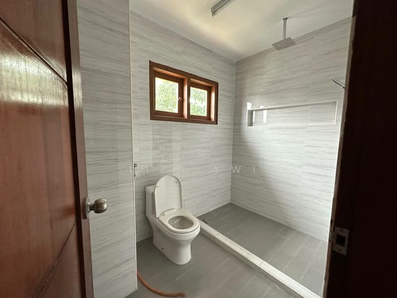 Rumah Berkembar untuk Disewa di Sepang (Selangor) - Liza Awi - Bathroom - PropertyGuru.com.my
