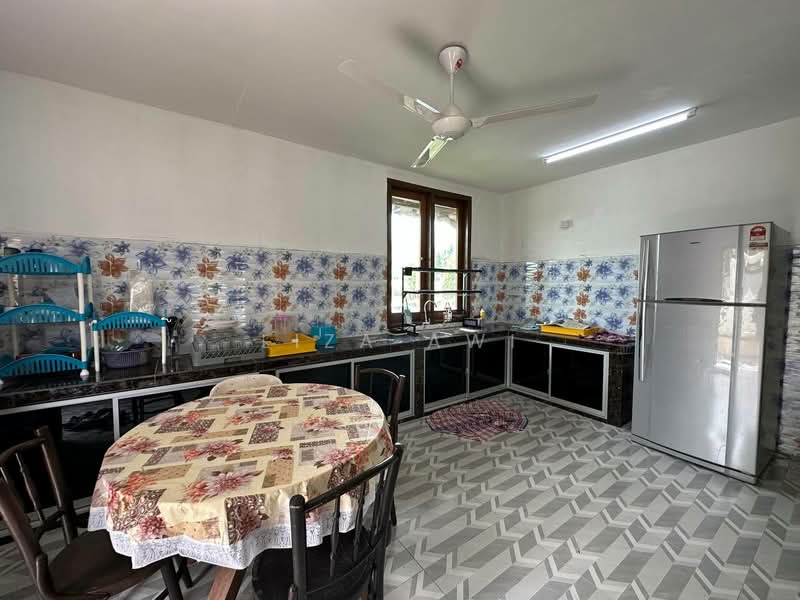 Rumah Berkembar untuk Disewa di Sepang (Selangor) - Liza Awi - Kitchen - PropertyGuru.com.my