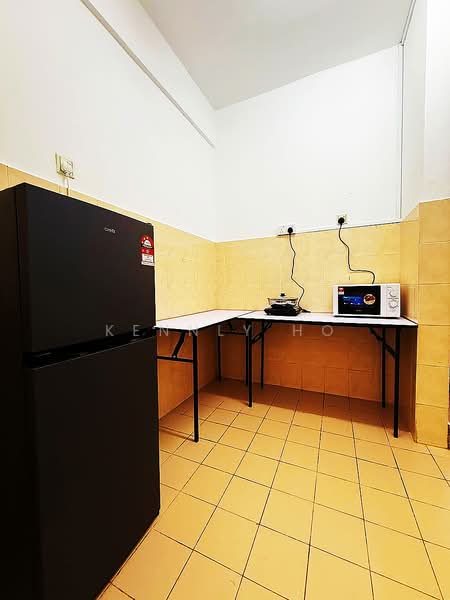Apartment for Rent at Apartment Sri Ara - Kennly Ho - Kitchen - PropertyGuru.com.my