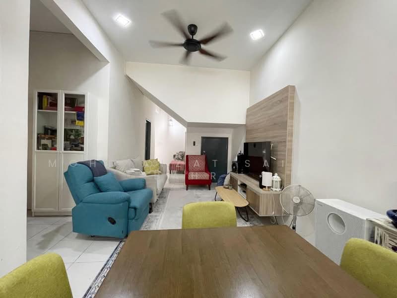 Rumah Teres 2 Tingkat untuk Dijual di Dengkil (Selangor) - Mohd Aizat Saiful Bahri - Living Room - PropertyGuru.com.my
