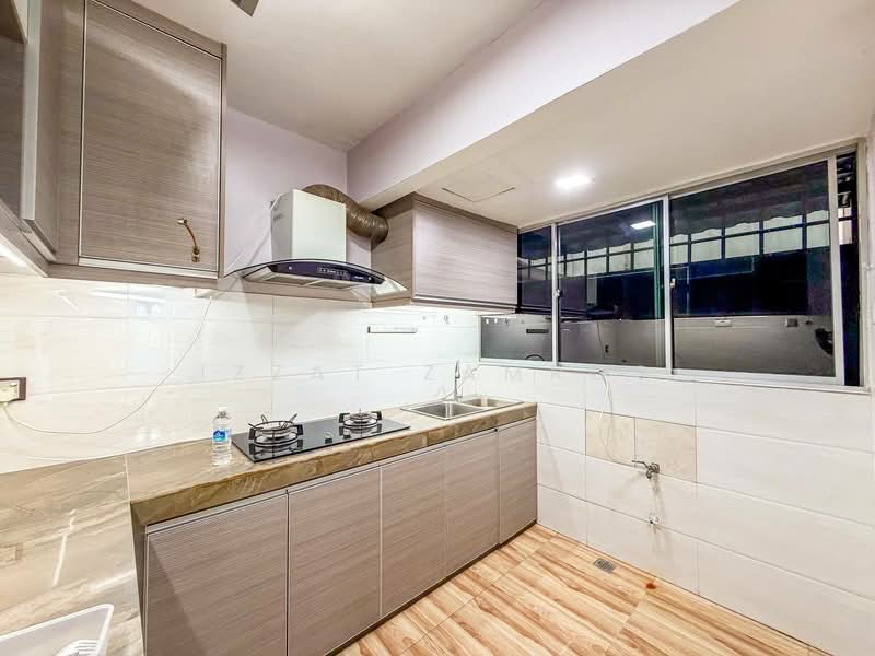 Flat for Sale at Flora Damansara Flat - Izzat Zamros - Kitchen - PropertyGuru.com.my