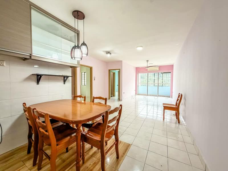 Flat for Sale at Flora Damansara Flat - Izzat Zamros - Dining Room - PropertyGuru.com.my