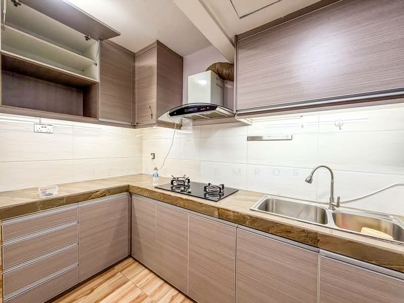 Flat for Sale at Flora Damansara Flat - Izzat Zamros - Kitchen - PropertyGuru.com.my