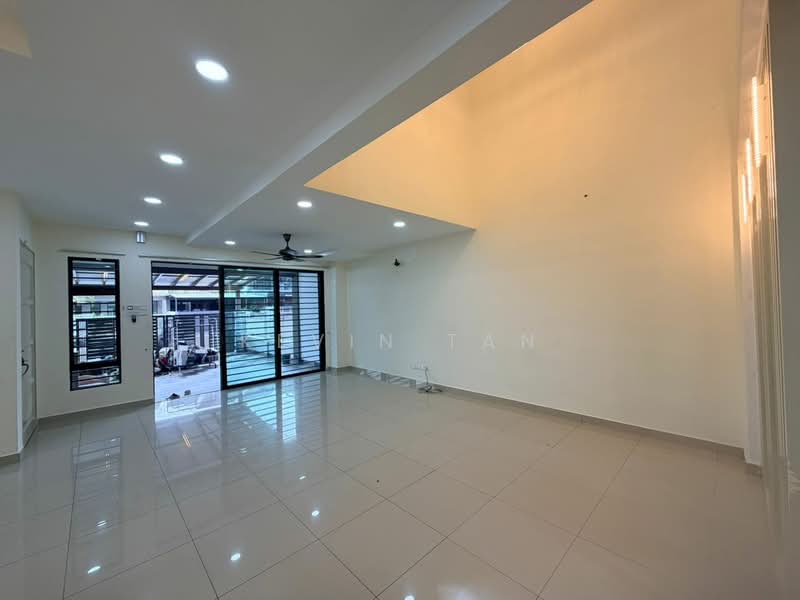 2-storey Terraced House for Rent in Lakeside Residences (Puchong) - Kevin Tan - Living Room - PropertyGuru.com.my