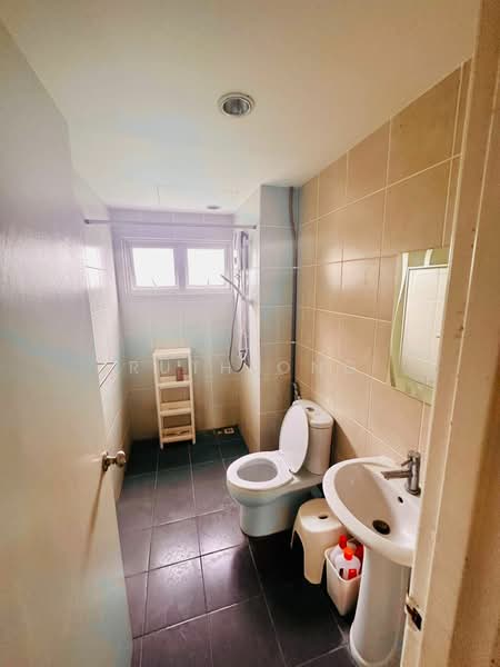 Condominium for Rent at The Peak Residences - Ruth Ong - Bathroom - PropertyGuru.com.my