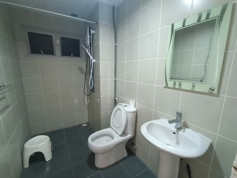 Condominium for Rent at The Peak Residences - Ruth Ong - Bathroom - PropertyGuru.com.my