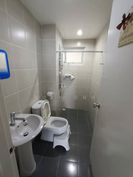 Condominium for Rent at The Peak Residences - Ruth Ong - Bathroom - PropertyGuru.com.my