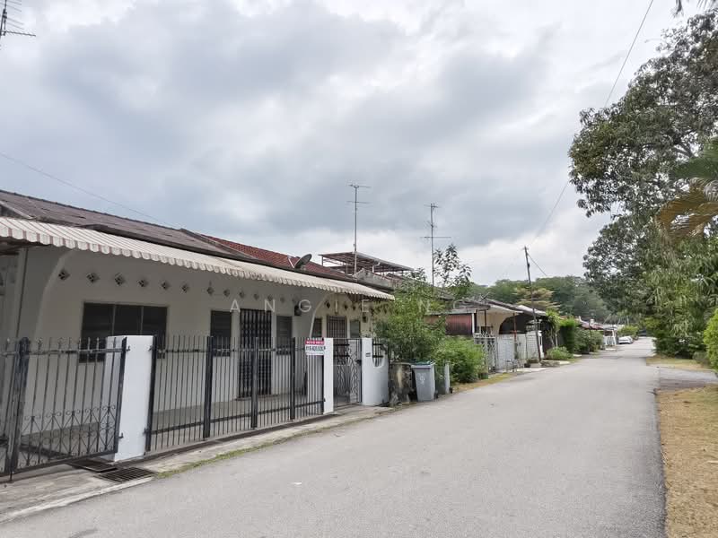 1-storey Terraced House for Sale in Taman Laksamana Cheng Ho (Melaka City) - Angie Ng - Exterior - PropertyGuru.com.my