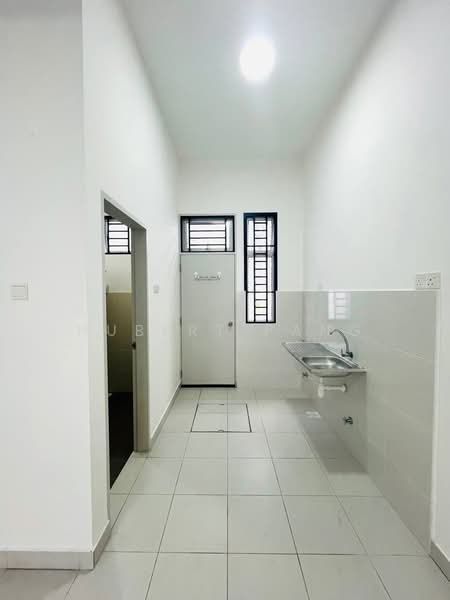 Terraced House for Rent in Pengerang (Johor) - Hubert Pang - Kitchen - PropertyGuru.com.my