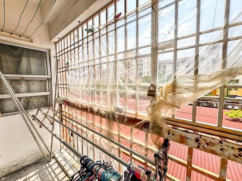 Pangsapuri untuk Dijual di Vista Indah Putra - Izzat Zamros - PropertyGuru.com.my
