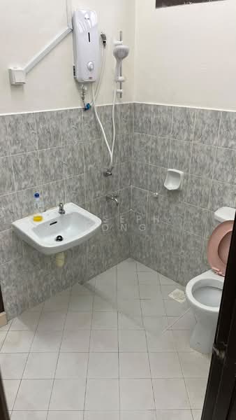 2-storey Terraced House for Rent in Taman Nusa Indah (Iskandar Puteri (Nusajaya)) - Joseph Wong - Bathroom - PropertyGuru.com.my