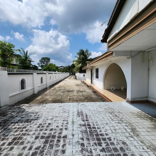 Bungalow for Sale in Kenny Hill (Kuching) - Sherene Kok - Exterior - PropertyGuru.com.my
