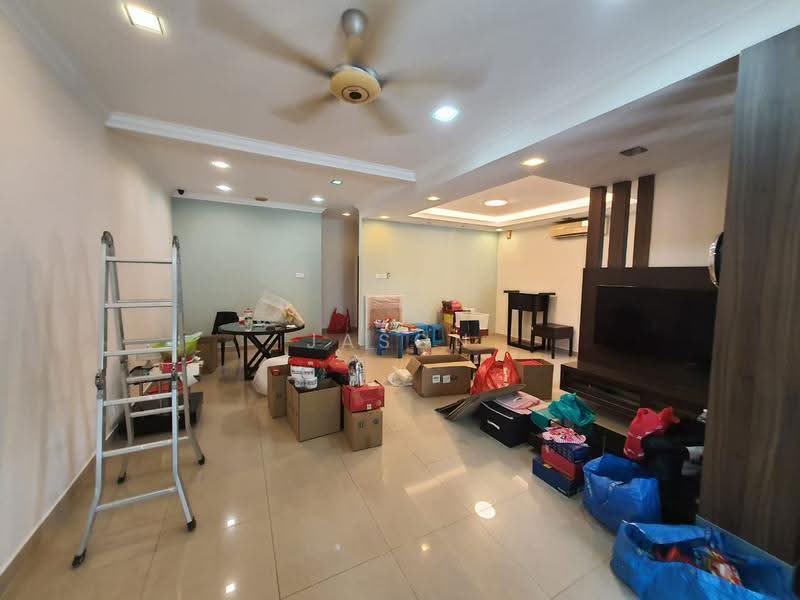 2-storey Terraced House for Rent in Putra Avenue (Subang Jaya) - Jason Tan - Living Room - PropertyGuru.com.my