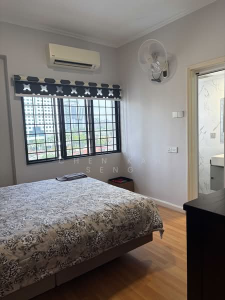 Condominium for Sale at Ehsan Ria - Chen Kah Seng - Bedroom - PropertyGuru.com.my