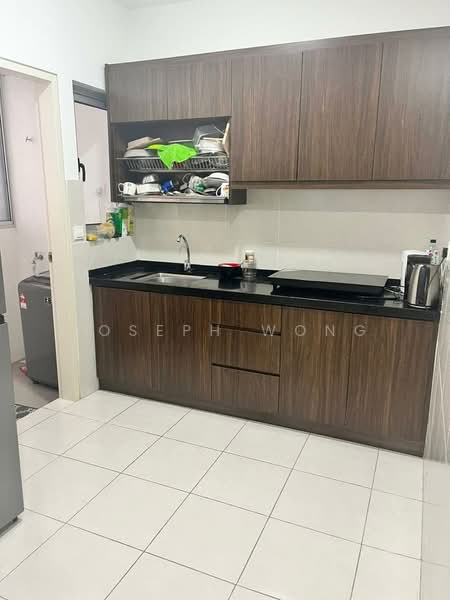 Pangsapuri untuk Disewa di Residensi Seri Wahyu - Joseph Wong - Kitchen - PropertyGuru.com.my