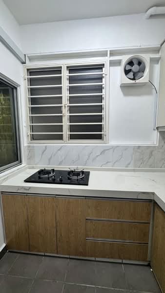 Service Residence for Rent at Savanna Executive Suite @ Southville City - Maya Myra - Kitchen - PropertyGuru.com.my