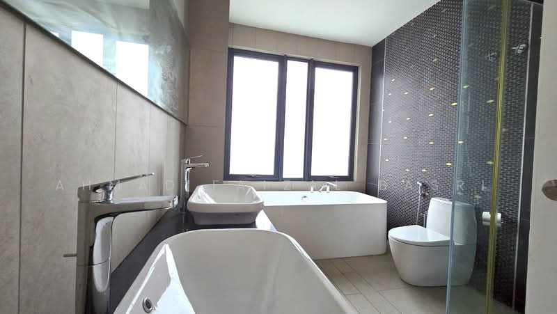 Semi-Detached House for Sale in Presint 12 (Putrajaya) - Ahmad Faizal Basri - Bathroom - PropertyGuru.com.my
