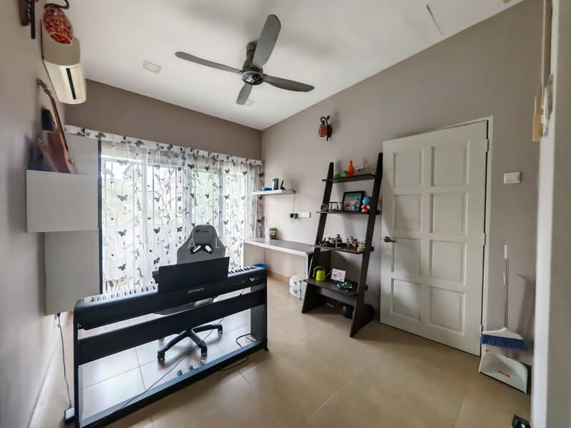 2-storey Terraced House for Sale in Kota Emerald (Rawang) - Alex Lee - Study - PropertyGuru.com.my