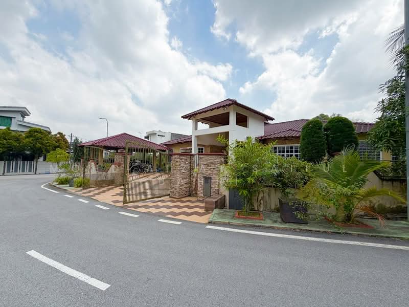 Rumah Banglo untuk Dijual di Kota Damansara (Selangor) - Mohd Aizat Saiful Bahri - Exterior - PropertyGuru.com.my