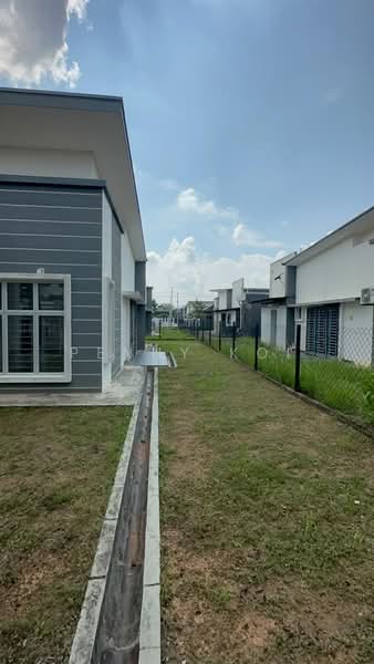 Bungalow for Sale in Taman Sri Lambak (Kluang) - Penny Koi - PropertyGuru.com.my