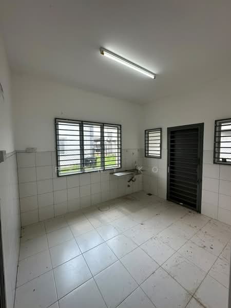 Bungalow for Sale in Taman Sri Lambak (Kluang) - Penny Koi - PropertyGuru.com.my