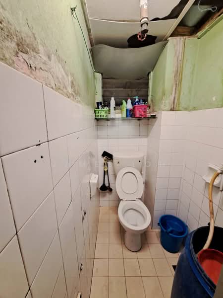 Kedai / Pejabat untuk Dijual di Pusat Bandar Puchong (Puchong) - James Loh - Bathroom - PropertyGuru.com.my