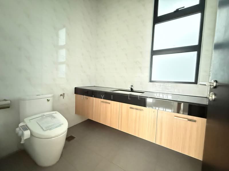 Apartment for Sale at Molek Pine 4 - Zhiyi Lee - Bathroom - PropertyGuru.com.my