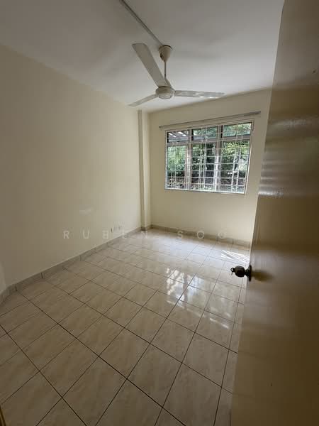 Apartment for Sale at D'shire Villa - RUBEN SOON - 2nd bedroom - PropertyGuru.com.my