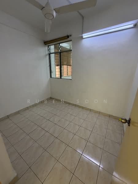 Apartment for Sale at D'shire Villa - RUBEN SOON - 3rd bedroom - PropertyGuru.com.my
