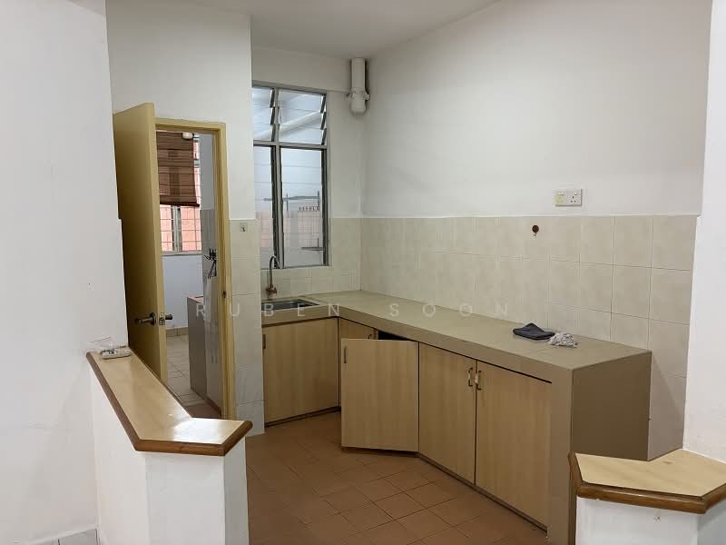 Apartment for Sale at D'shire Villa - RUBEN SOON - Kitchen - PropertyGuru.com.my