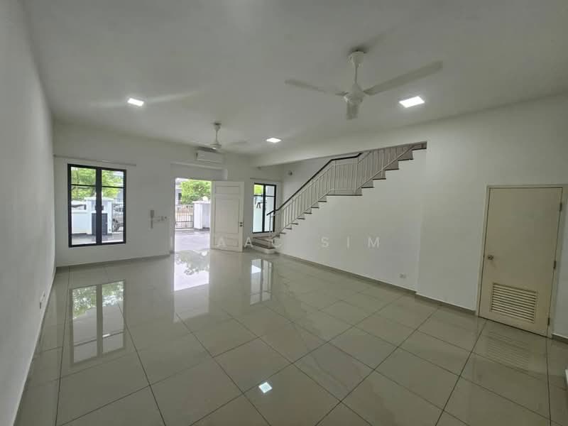 2-storey Terraced House for Sale in Eco Majestic (Semenyih) - Isaac Sim - Living Room - PropertyGuru.com.my