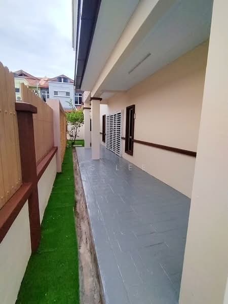 Rumah Teres 2 Tingkat untuk Dijual di Bandar Mahkota Cheras (Cheras) - KS Lee - Exterior - PropertyGuru.com.my