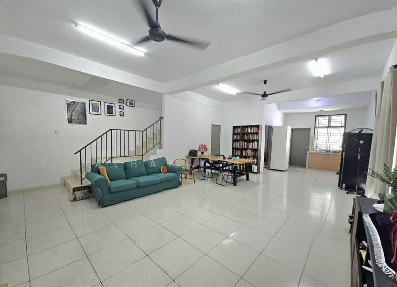 Rumah Kluster untuk Dijual di Taman Pulai Mutiara (Iskandar Puteri (Nusajaya)) - ALHAFIZ AZIS - Living Room - PropertyGuru.com.my