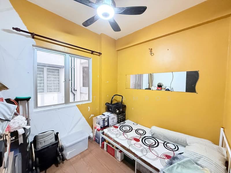 Apartment for Sale at Sutera Bayu Apartment - Izzat Zamros - Bedroom - PropertyGuru.com.my
