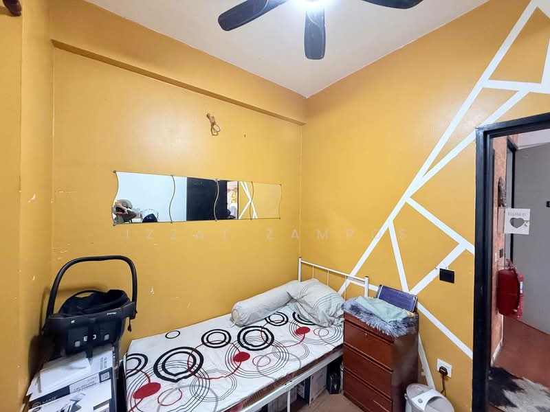 Apartment for Sale at Sutera Bayu Apartment - Izzat Zamros - Bedroom - PropertyGuru.com.my