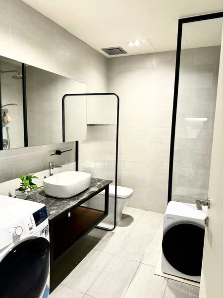 Service Residence for Sale at Residensi Solaris Parq - Vincent Lau - Bathroom - PropertyGuru.com.my