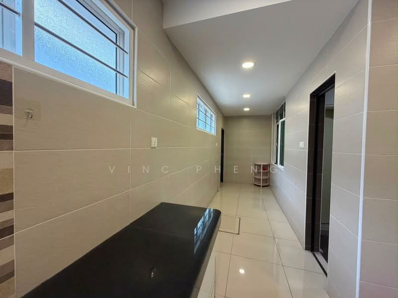 Rumah Teres 2 Tingkat untuk Dijual di Taman Bukit Katil Damai (Bukit Katil) - Vinc Pheng - Corridor - PropertyGuru.com.my
