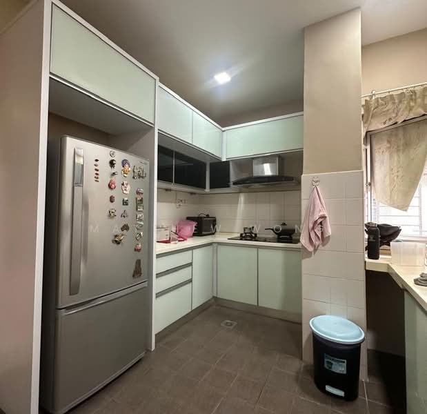 Townhouse for Sale in Kayu Ara (Selangor) - Matthew Wong - Kitchen - PropertyGuru.com.my