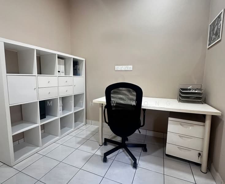 Townhouse for Sale in Kayu Ara (Selangor) - Matthew Wong - Study - PropertyGuru.com.my