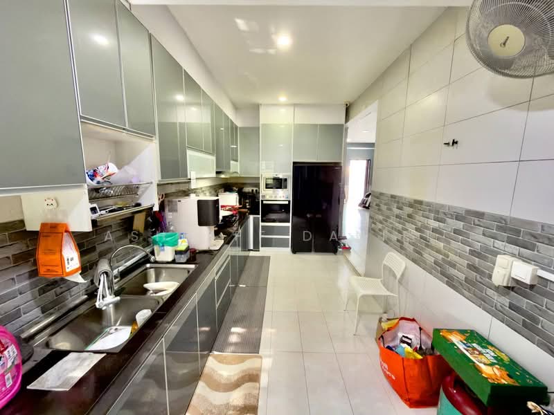 Rumah Teres 2.5 Tingkat untuk Dijual di TTDI Grove (Kajang) - Ashraff Daniel - Kitchen - PropertyGuru.com.my