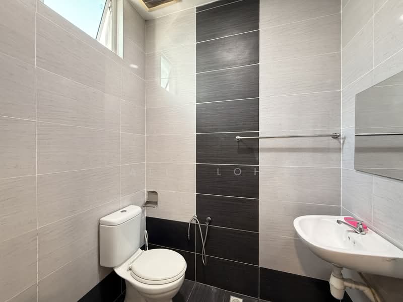 Semi-Detached House for Rent in Taman Bukit Indah (Kuah) - Alex Loh - Bathroom - PropertyGuru.com.my