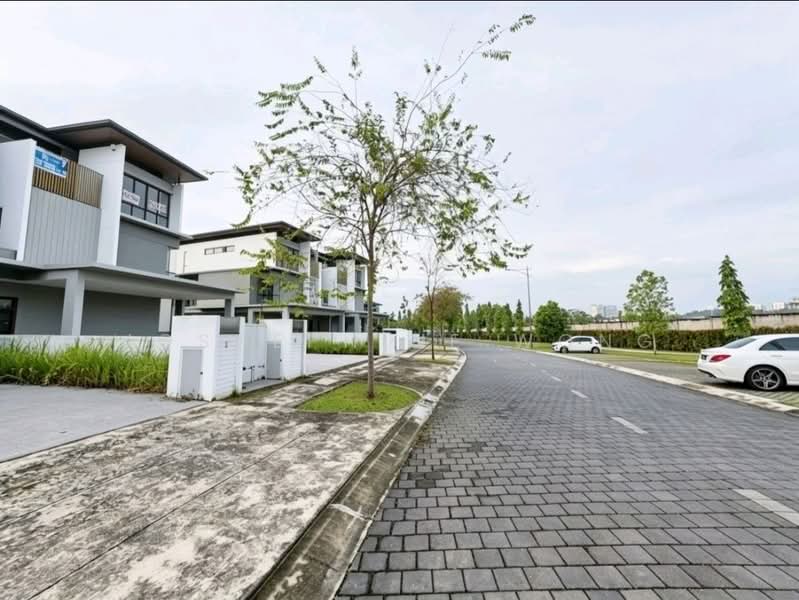 Semi-Detached House for Sale in Kajang (Selangor) - Joshephine Wong - Exterior - PropertyGuru.com.my