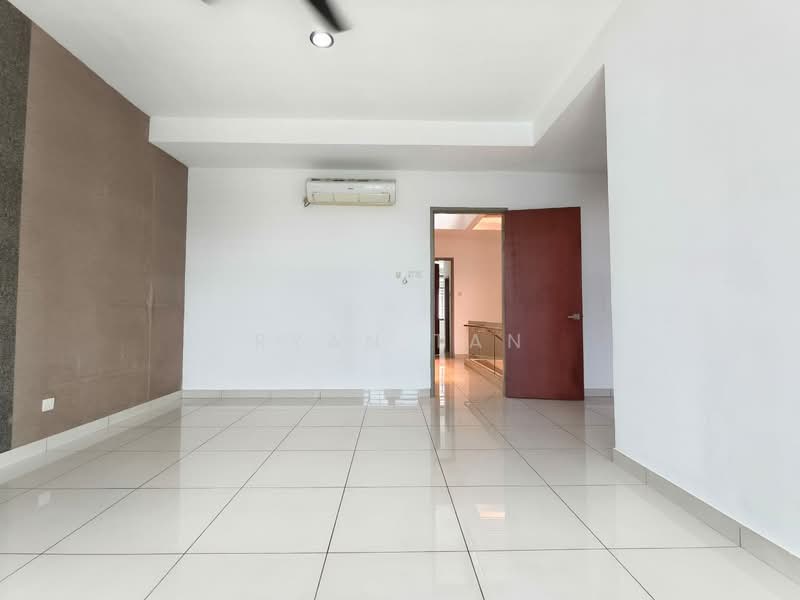Rumah Teres untuk Dijual di Johor Bahru (Johor) - Ryan Tan - Living Room - PropertyGuru.com.my