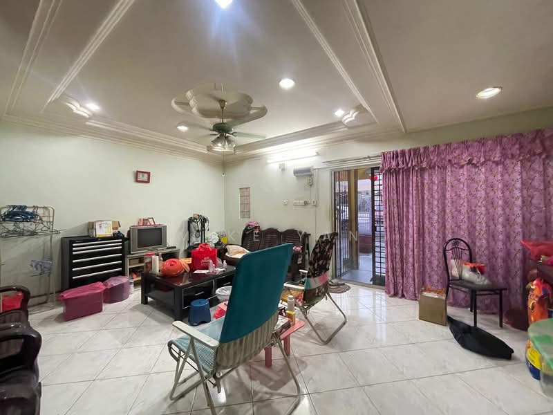 2-storey Terraced House for Sale in Taman Damai Jaya (Cheras) - Mike Yan - Living Room - PropertyGuru.com.my