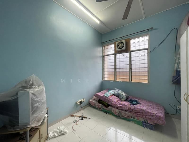 2-storey Terraced House for Sale in Taman Damai Jaya (Cheras) - Mike Yan - Bedroom - PropertyGuru.com.my