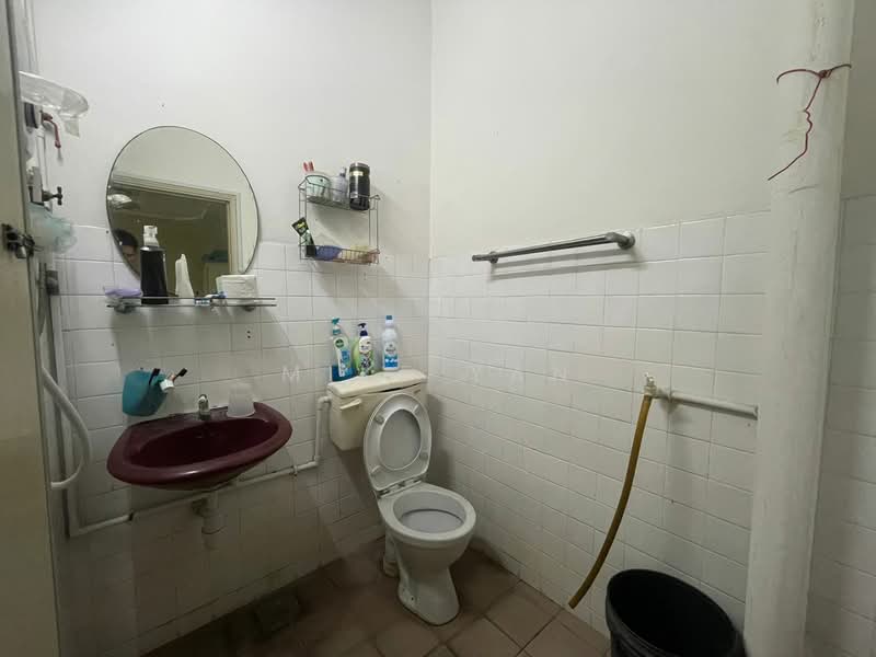 2-storey Terraced House for Sale in Taman Damai Jaya (Cheras) - Mike Yan - Bathroom - PropertyGuru.com.my